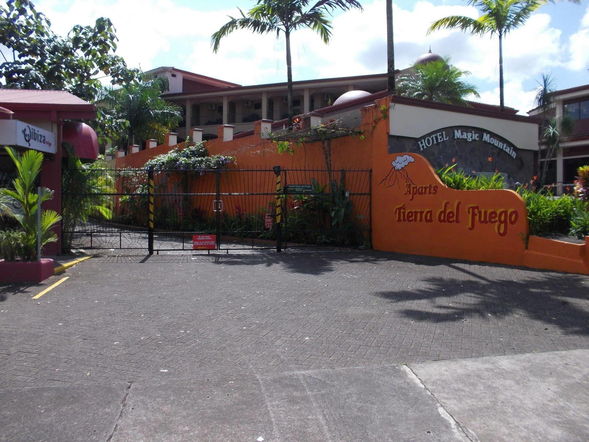 Hotel Tierra Del Fuego La Fortuna Exteriör bild